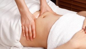 Học nghề chăm sóc da và spa cần thái độ lịch sự, chu đáo