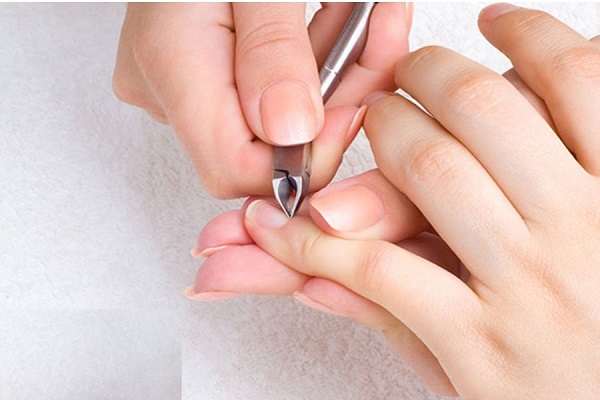 Hướng dẫn A-Z cách cắt da thừa móng tay chuẩn nhất, an toàn và hiệu quả