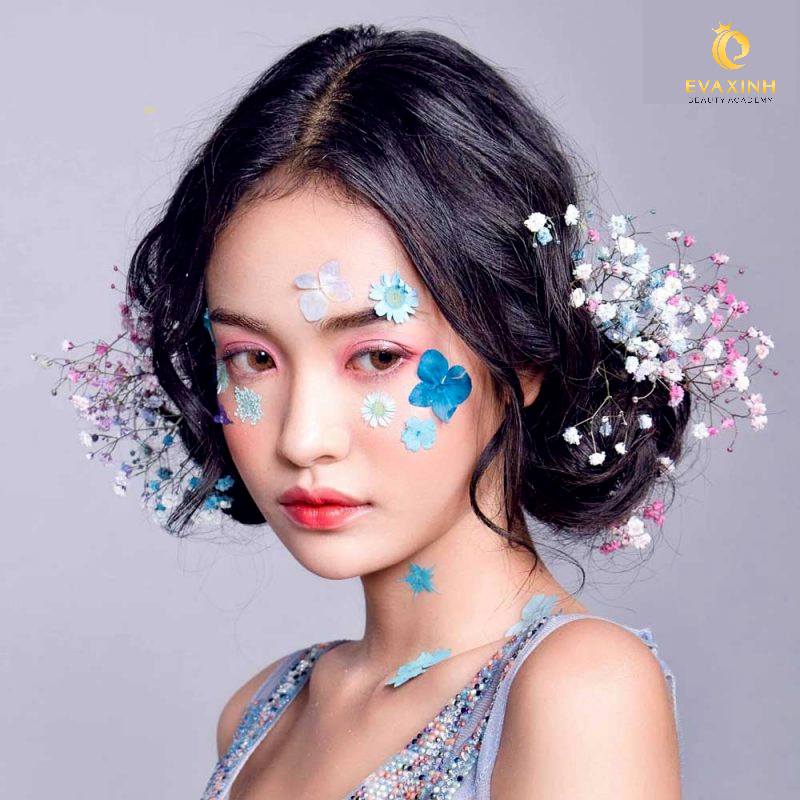 chi phí học make up