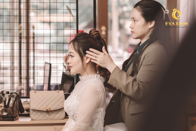trang điểm cô dâu phong cách Hàn Quốc