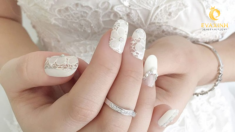 Những mẫu nail cho cô dâu