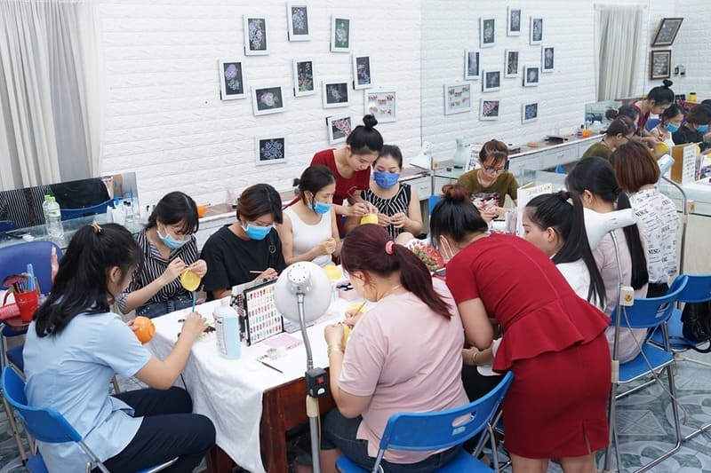 TOP 10 trung tâm học nail TPHCM uy tín, chuyên nghiệp 5 Amore Beauty đào tạo theo tiêu chuẩn của Hàn Quốc và Nhật Bản
